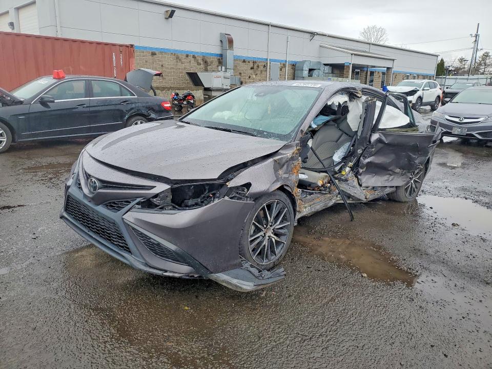 Продаж на аукціоні авто 2022 Toyota Camry, vin: 4T1G11AK5NU696688, номер лоту: 45765726