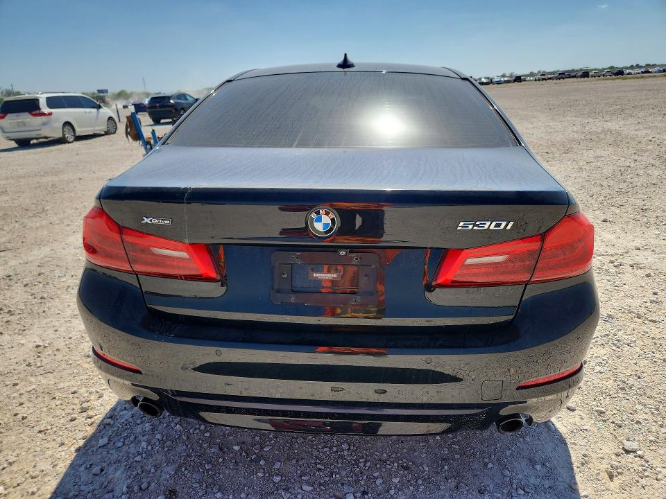 47268306 :رقم المزاد ، WBAJA7C57JWA74208 vin ، 2018 Bmw 530 مزاد بيع