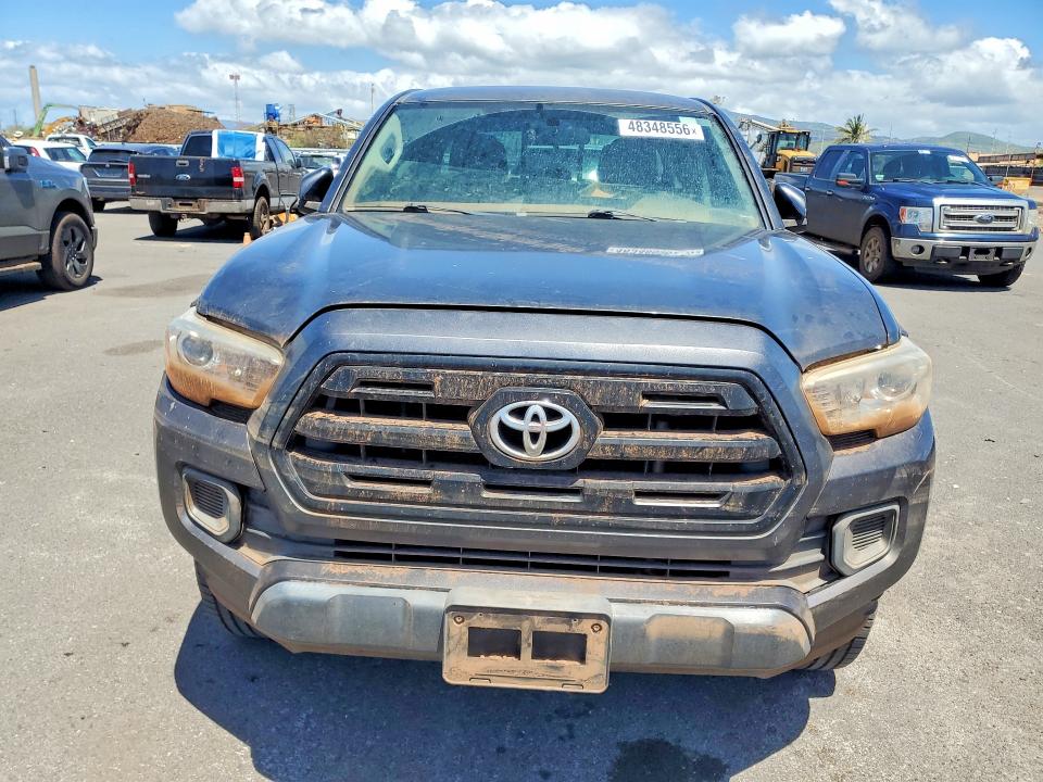 48348556 :رقم المزاد ، 5TFAX5GN5HX094913 vin ، 2017 Toyota Tacoma مزاد بيع