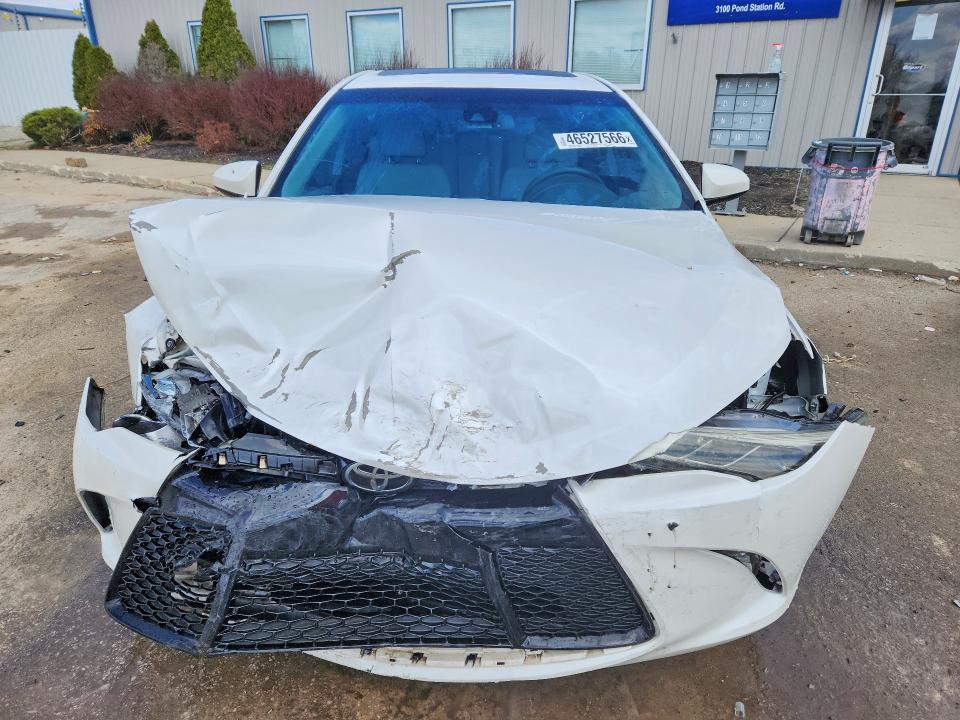 46527566 :رقم المزاد ، 4T1BK1FK8GU576564 vin ، 2016 Toyota Camry مزاد بيع