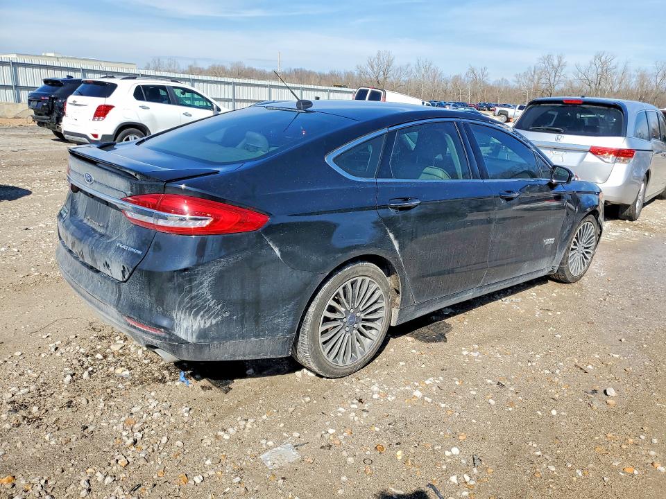 2017 Ford Fusion მანქანა იყიდება აუქციონზე, vin: 3FA6P0SU8HR105151, აუქციონის ნომერი: 79569165