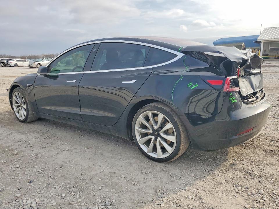 78166465 :رقم المزاد ، 5YJ3E1EA7JF033800 vin ، 2018 Tesla Model 3 مزاد بيع