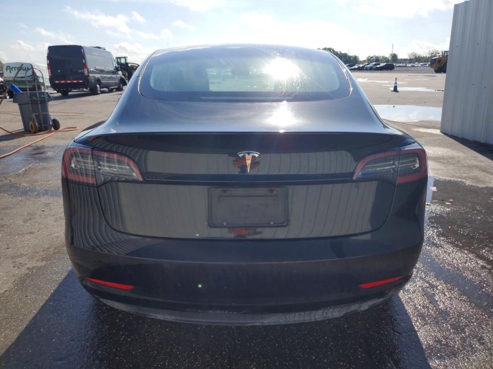 46232876 :رقم المزاد ، 5YJ3E1EA2NF372101 vin ، 2022 Tesla Model 3 مزاد بيع