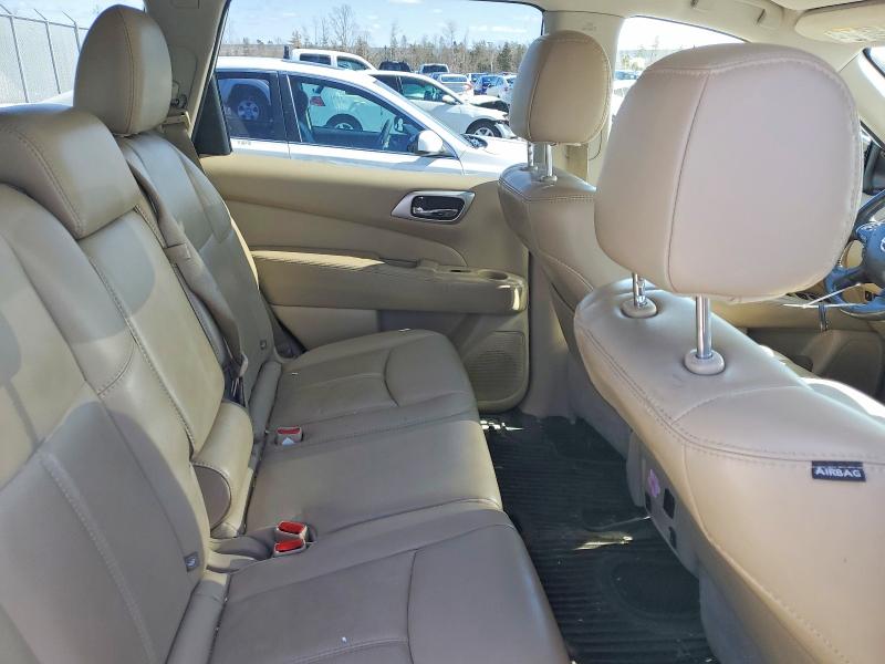 45991106 :رقم المزاد ، 5N1DR2MM8HC602277 vin ، 2017 Nissan Pathfinder مزاد بيع