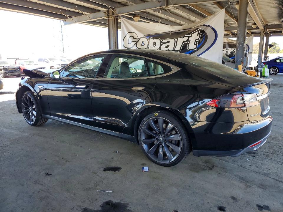 46175316 :رقم المزاد ، 5YJSA1CP8DFP07441 vin ، 2013 Tesla Model S مزاد بيع