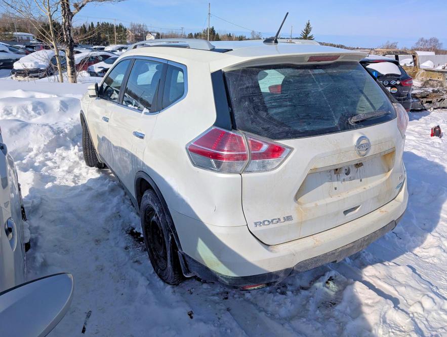 2015 Nissan Rogue მანქანა იყიდება აუქციონზე, vin: 5N1AT2MV4FC803538, აუქციონის ნომერი: 78272565