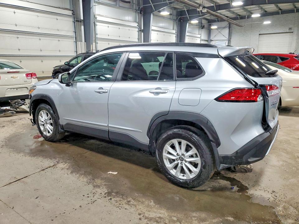 2022 Toyota Corolla Cross მანქანა იყიდება აუქციონზე, vin: 7MUCAABG4NV043454, აუქციონის ნომერი: 47182436