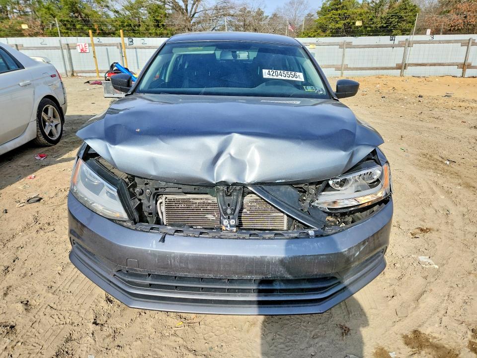 42045556 :رقم المزاد ، 3VWD17AJ9FM275089 vin ، 2015 Volkswagen Jetta مزاد بيع