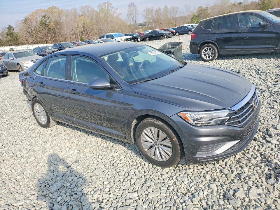 47653826 :رقم المزاد ، 3VWCB7BU9LM037496 vin ، 2020 Volkswagen Jetta مزاد بيع