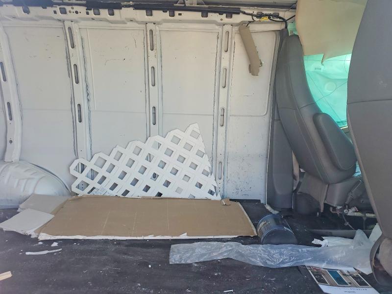 45623326 :رقم المزاد ، 1GCWGAFP3J1339623 vin ، 2018 Chevrolet Express G2500 مزاد بيع