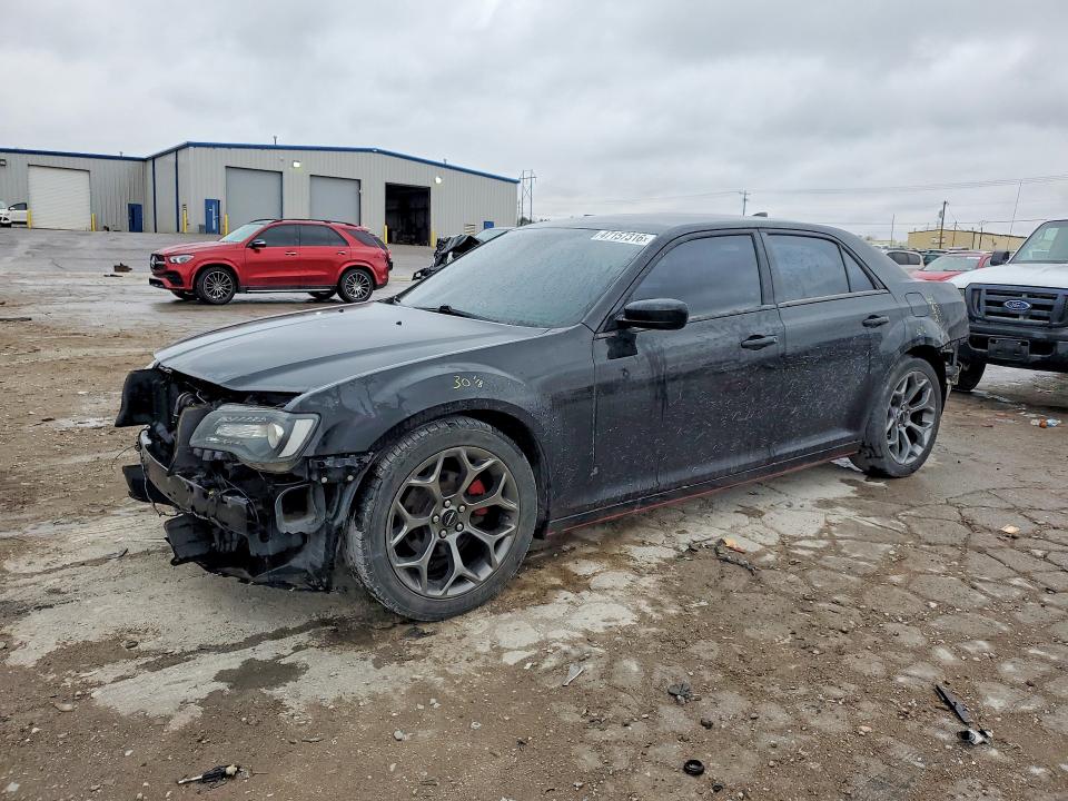 47157316 :رقم المزاد ، 2C3CCABG7GH212585 vin ، 2016 Chrysler 300 مزاد بيع