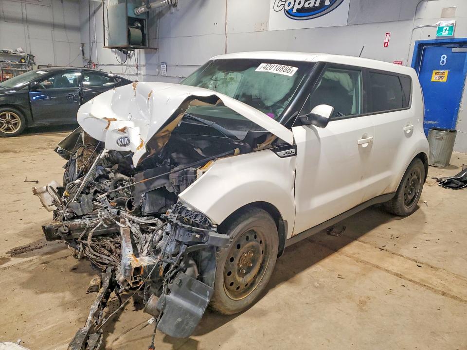 42010886 :رقم المزاد ، KNDJN2A26F7119141 vin ، 2015 Kia Soul Lx/s/x-line مزاد بيع