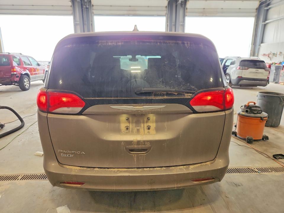 47744596 :رقم المزاد ، 2C4RC1DG0HR536489 vin ، 2017 Chrysler Pacifica مزاد بيع