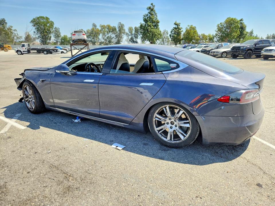 47608396 :رقم المزاد ، 5YJSA1E23LF413896 vin ، 2020 Tesla Model S مزاد بيع