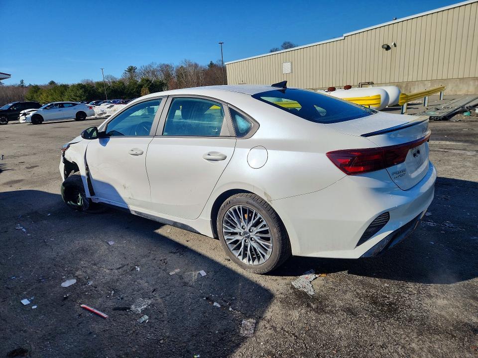 2022 Kia Forte მანქანა იყიდება აუქციონზე, vin: 3KPF54AD5NE431873, აუქციონის ნომერი: 45827606