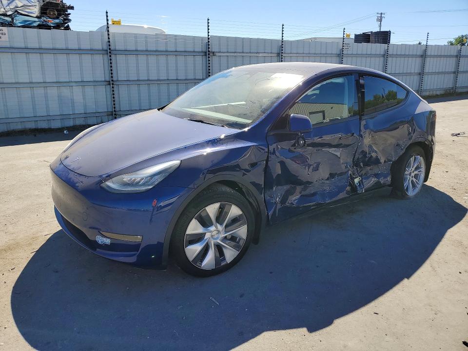 Продажа на аукционе авто 2021 Tesla Model Y, vin: 5YJYGDEE1MF172815, номер лота: 47233896