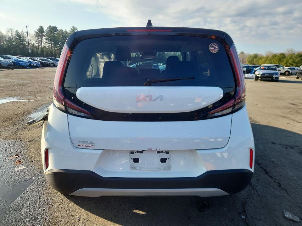 Продажа на аукционе авто 2024 Kia Soul, vin: KNDJ23AU5R7225889, номер лота: 41948376