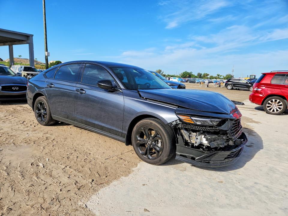 Продаж на аукціоні авто 2025 Honda Accord, vin: 1HGCY1F45SA070162, номер лоту: 46202566