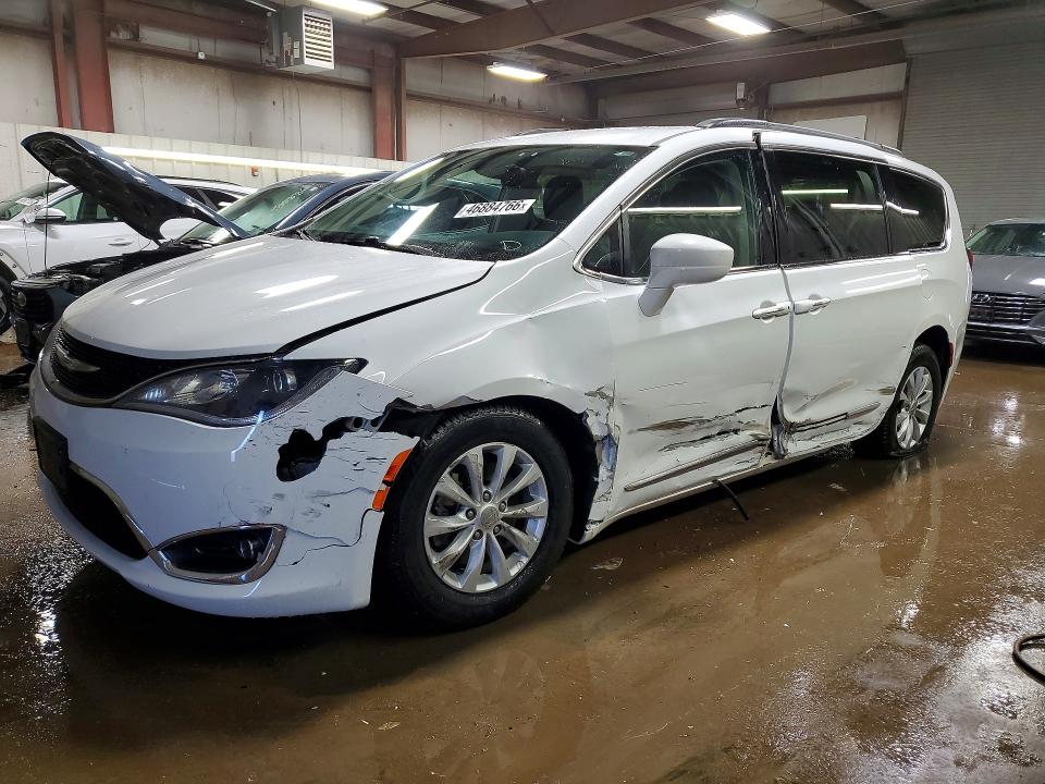 Продажа на аукционе авто 2017 Chrysler Pacifica, vin: 2C4RC1BG9HR524537, номер лота: 46884766