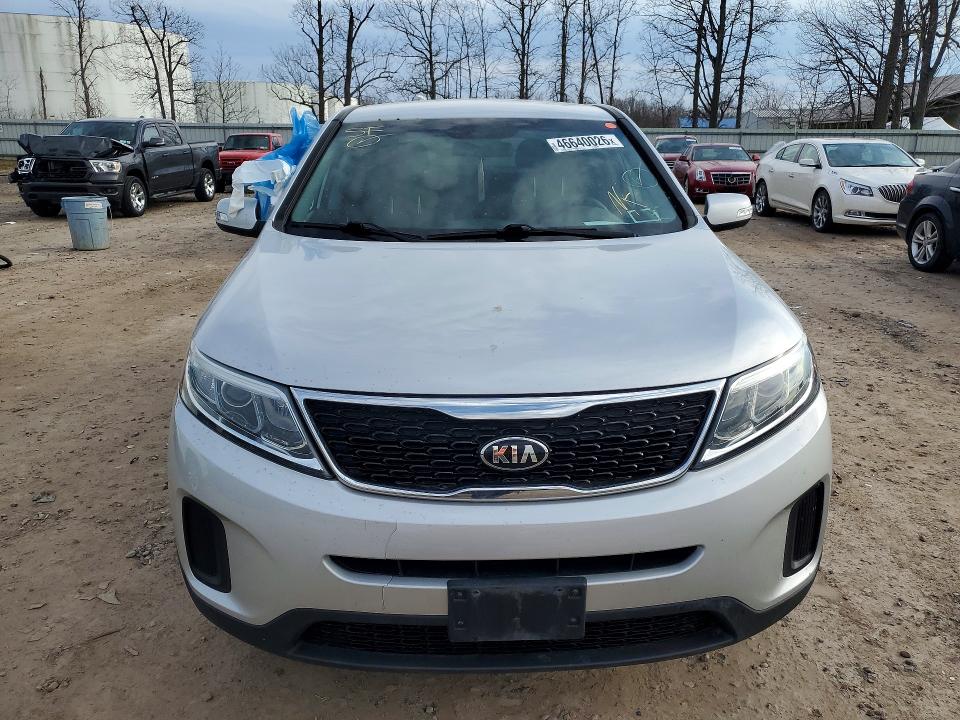 2015 Kia Sorento მანქანა იყიდება აუქციონზე, vin: 5XYKTCA68FG622692, აუქციონის ნომერი: 46640026