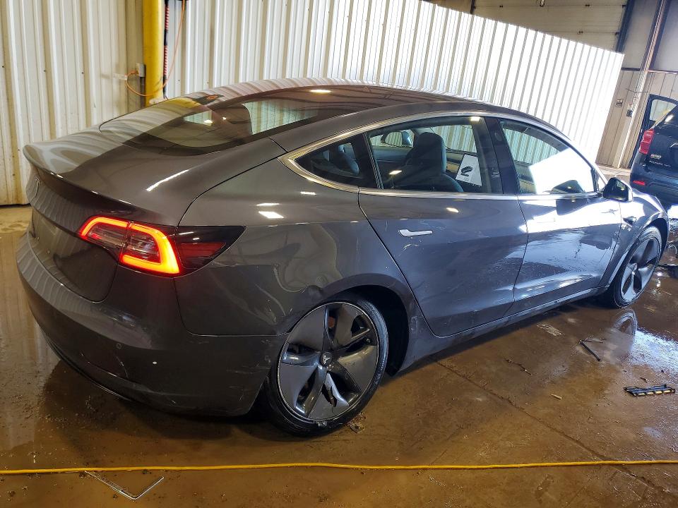 46888866 :رقم المزاد ، 5YJ3E1EA4JF039716 vin ، 2018 Tesla Model 3 مزاد بيع