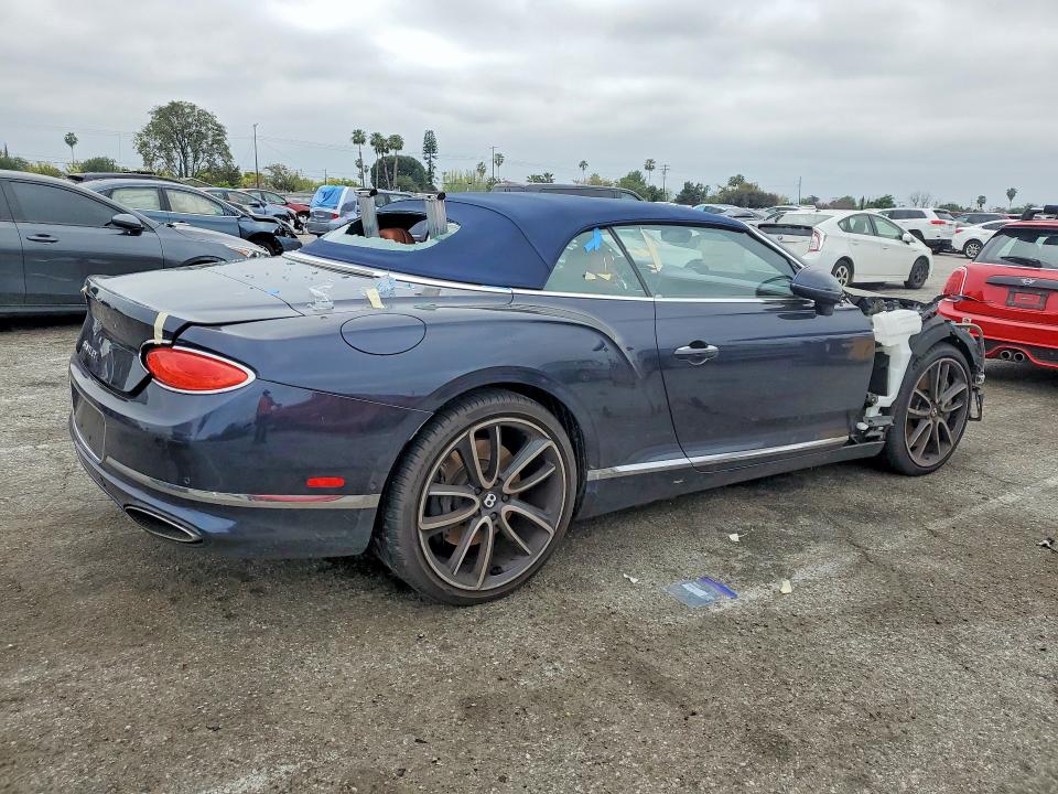79122385 :رقم المزاد ، SCBDB4ZG3MC088729 vin ، 2021 Bentley Continental مزاد بيع