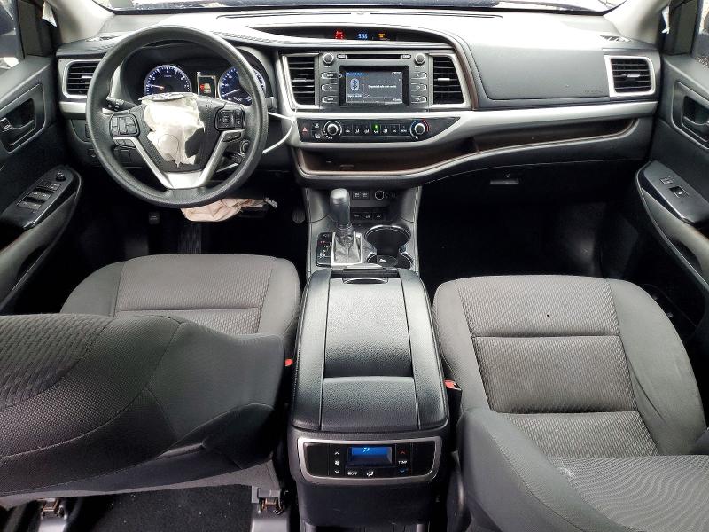 41696866 :رقم المزاد ، 5TDBZRFH6JS495447 vin ، 2018 Toyota Highlander مزاد بيع
