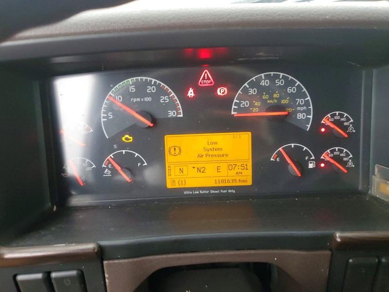 45617036 :رقم المزاد ، 4V4NC9EH8GN932447 vin ، 2016 Volvo Vn مزاد بيع