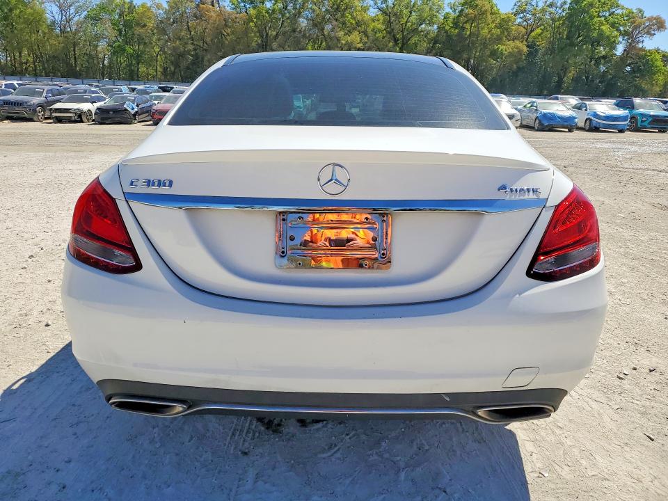 2016 Mercedes-benz C მანქანა იყიდება აუქციონზე, vin: 55SWF4KB6GU175121, აუქციონის ნომერი: 41717816