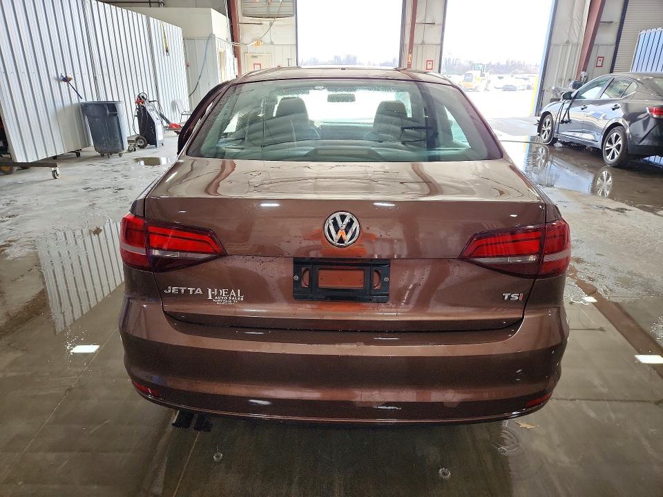 46647606 :رقم المزاد ، 3VW267AJXGM410493 vin ، 2016 Volkswagen Jetta مزاد بيع