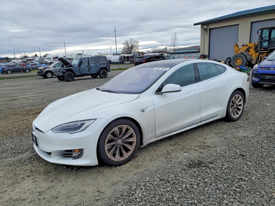 2016 Tesla Model S მანქანა იყიდება აუქციონზე, vin: 5YJSA1E29GF143885, აუქციონის ნომერი: 45873846