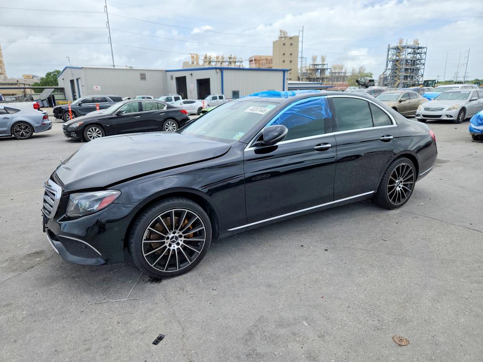 48207446 :رقم المزاد ، WDDZF4KB1JA302653 vin ، 2018 Mercedes-benz E مزاد بيع