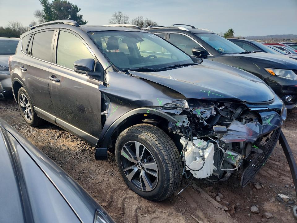 47825196 :رقم المزاد ، JTMRFREV4HJ110554 vin ، 2017 Toyota Rav4 مزاد بيع