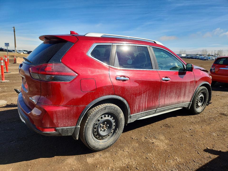 47161816 :رقم المزاد ، 5N1AT2MV7JC715625 vin ، 2018 Nissan Rogue مزاد بيع