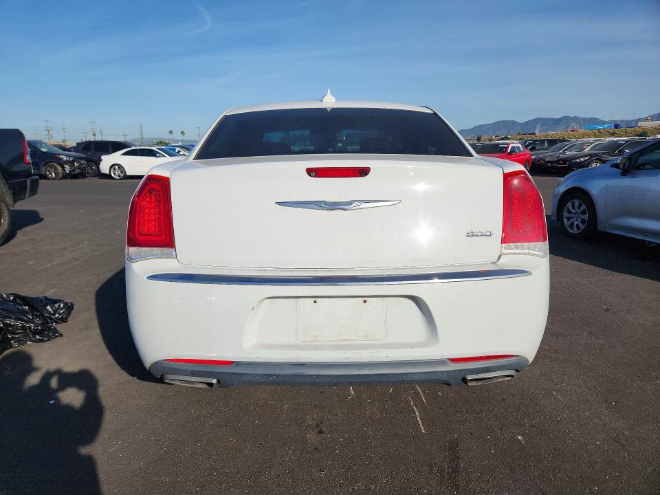 Продажа на аукционе авто 2015 Chrysler 300, vin: 2C3CCAAG5FH904067, номер лота: 46176686