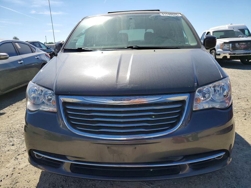 41740626 :رقم المزاد ، 2C4RC1BG8GR148167 vin ، 2016 Chrysler Town & Country مزاد بيع