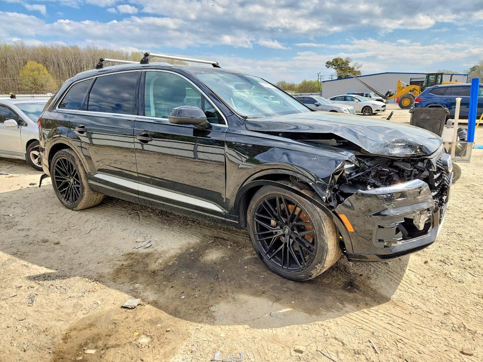 2018 Audi Q7 მანქანა იყიდება აუქციონზე, vin: WA1LAAF77JD038303, აუქციონის ნომერი: 47258046