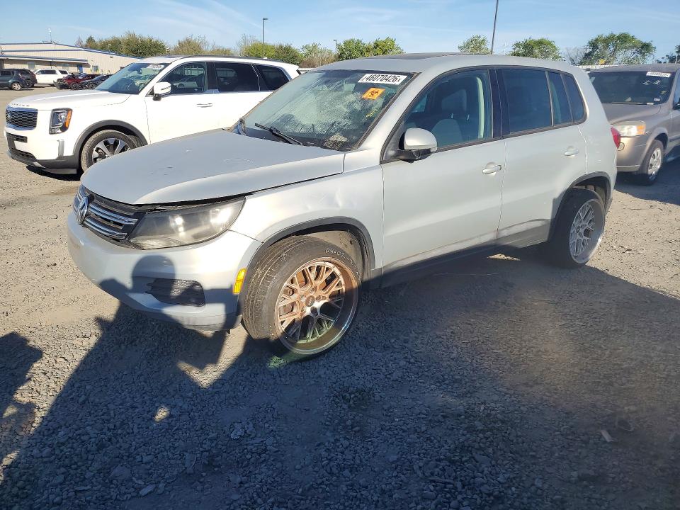 46070426 :رقم المزاد ، WVGBV7AX6CW600808 vin ، 2012 Volkswagen Tiguan مزاد بيع