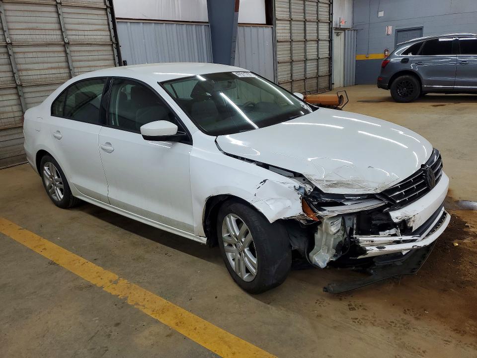 47511756 :رقم المزاد ، 3VW2B7AJ6JM254374 vin ، 2018 Volkswagen Jetta مزاد بيع