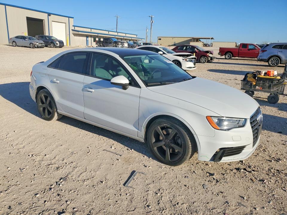 2015 Audi A3 მანქანა იყიდება აუქციონზე, vin: WAUACGFF4F1084131, აუქციონის ნომერი: 45942156