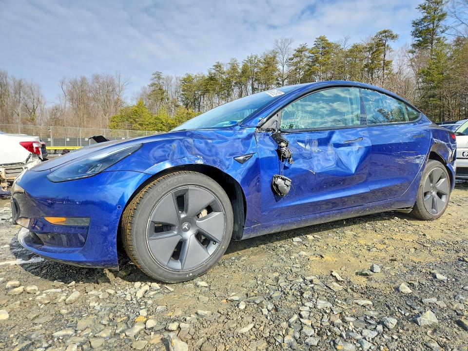 Продажа на аукционе авто 2022 Tesla Model 3, vin: 5YJ3E1EA4NF368602, номер лота: 79995865