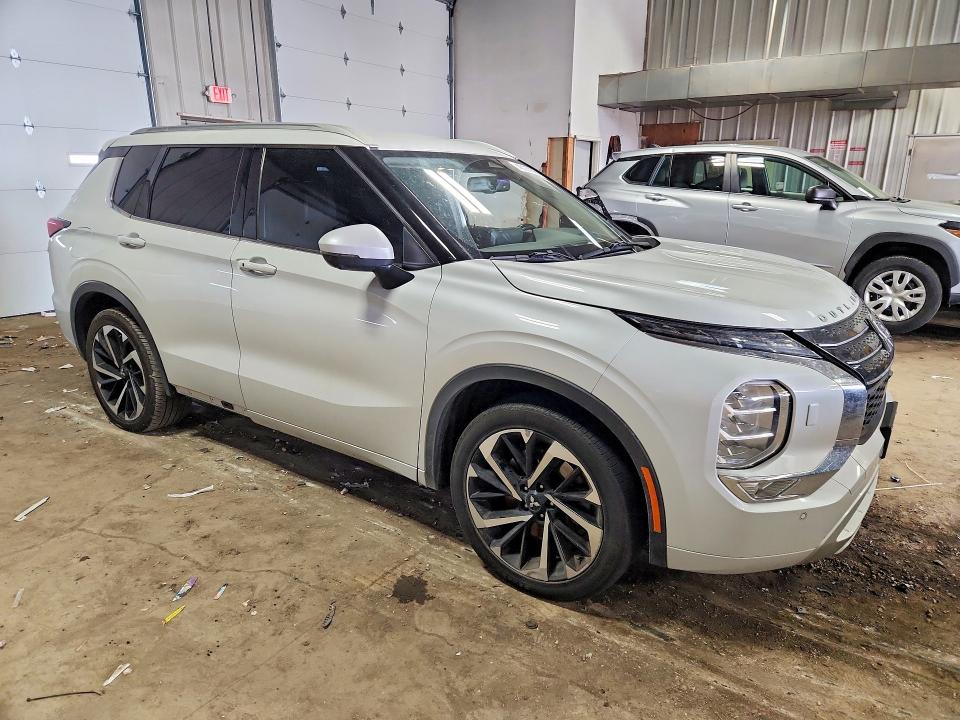 Продажа на аукционе авто 2022 Mitsubishi Outlander, vin: JA4J4VA82NZ070932, номер лота: 46167086