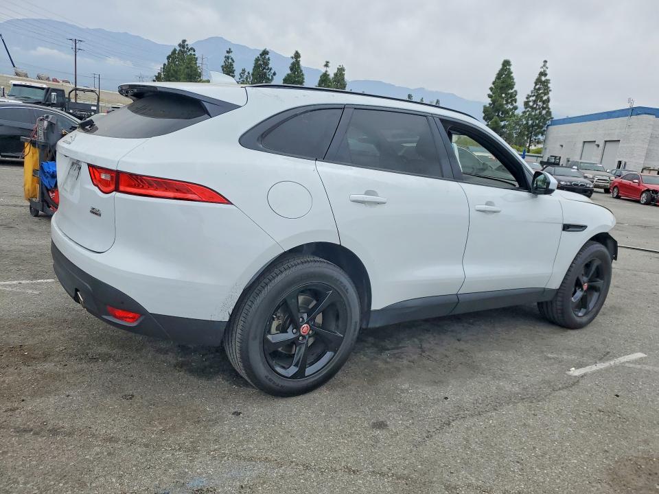 Продаж на аукціоні авто 2018 Jaguar F-pace, vin: SADCK2EV3JA243874, номер лоту: 47990816