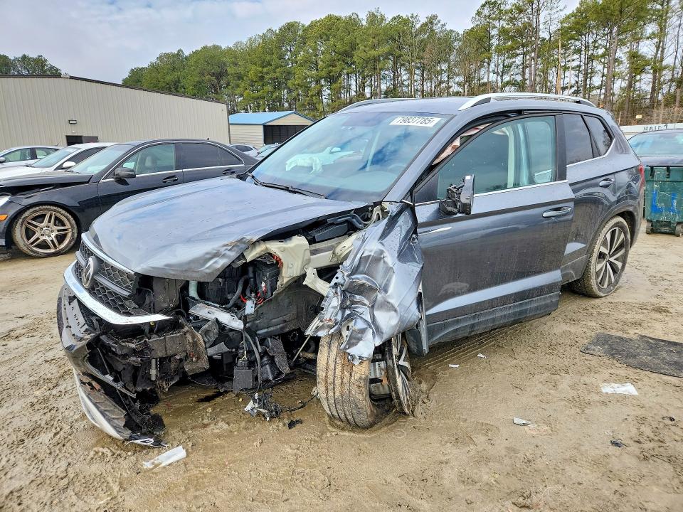 Продажа на аукционе авто 2022 Volkswagen Taos, vin: 3VVWX7B24NM039712, номер лота: 79837785