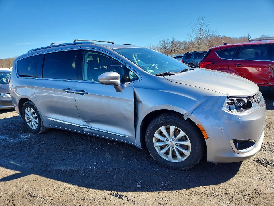 2018 Chrysler Pacifica მანქანა იყიდება აუქციონზე, vin: 2C4RC1BG0JR144198, აუქციონის ნომერი: 78891705