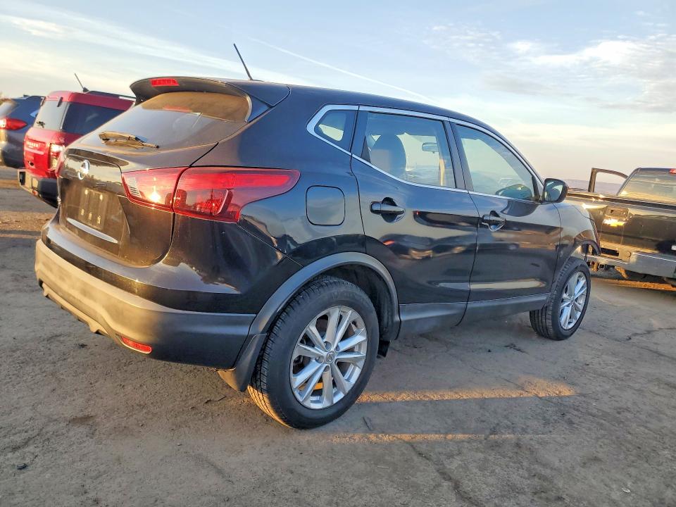 2017 Nissan Rogue Sport მანქანა იყიდება აუქციონზე, vin: JN1BJ1CP9HW019484, აუქციონის ნომერი: 41900256