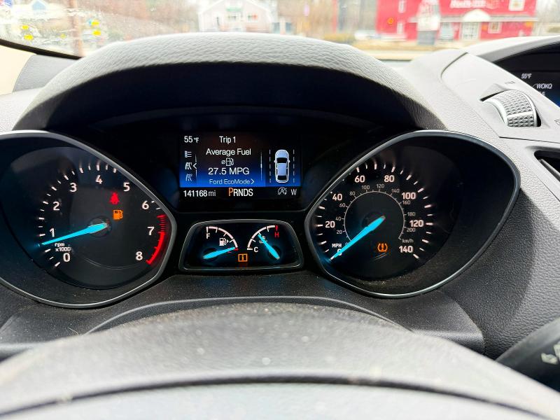 2018 Ford Escape მანქანა იყიდება აუქციონზე, vin: 1FMCU9GD0JUC62931, აუქციონის ნომერი: 45890506