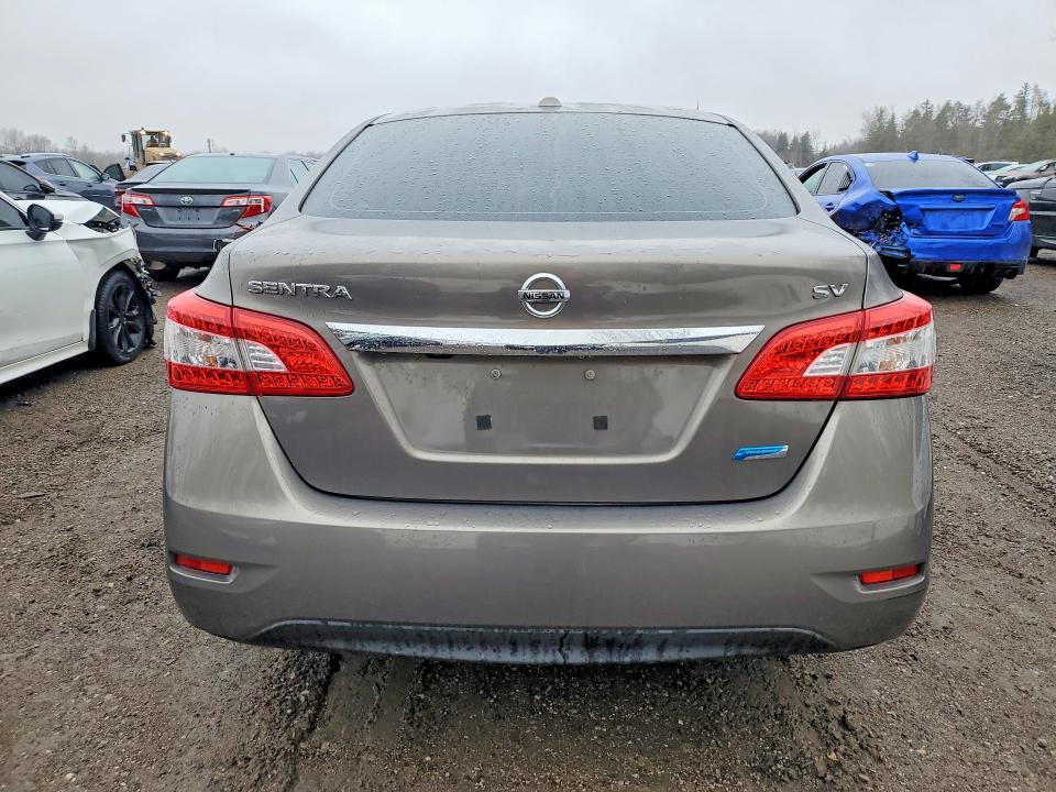 41885076 :رقم المزاد ، 3N1AB7AP6FL641672 vin ، 2015 Nissan Sentra مزاد بيع