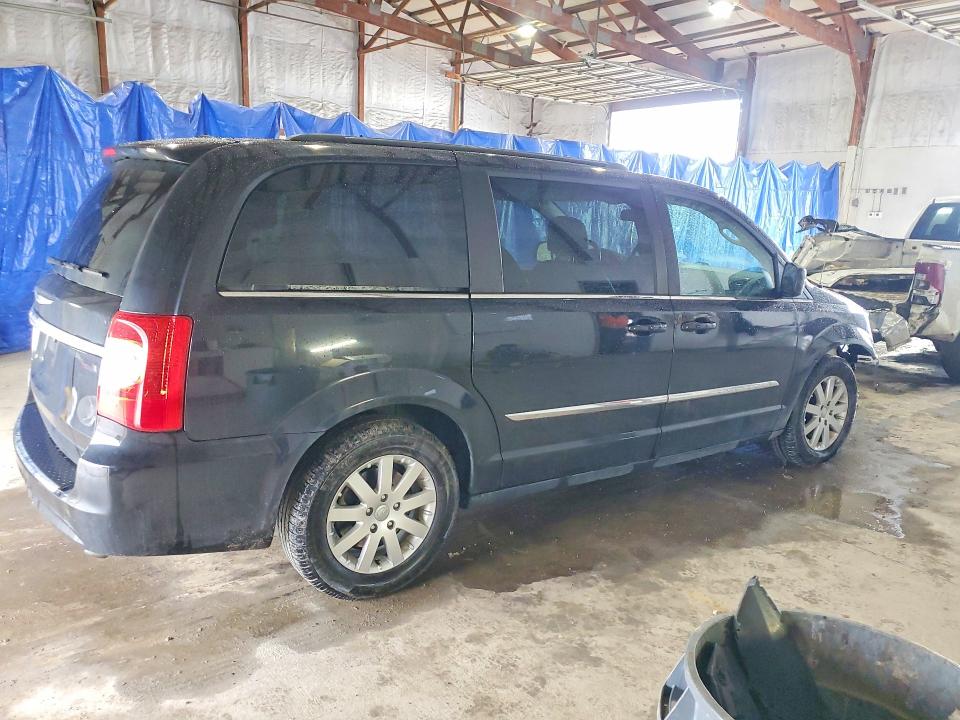 2015 Chrysler Town & Country მანქანა იყიდება აუქციონზე, vin: 2C4RC1BG6FR741119, აუქციონის ნომერი: 79777405