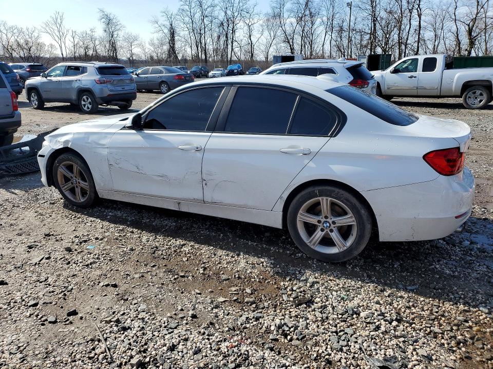 45605486 :رقم المزاد ، WBA3B5C51DF592102 vin ، 2013 Bmw 328 مزاد بيع